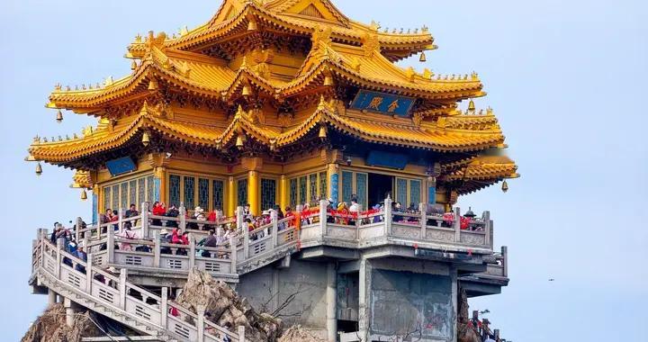 老君山游客真多呀，大家都不谋而合，来了洛阳怎么能不来老君山呢