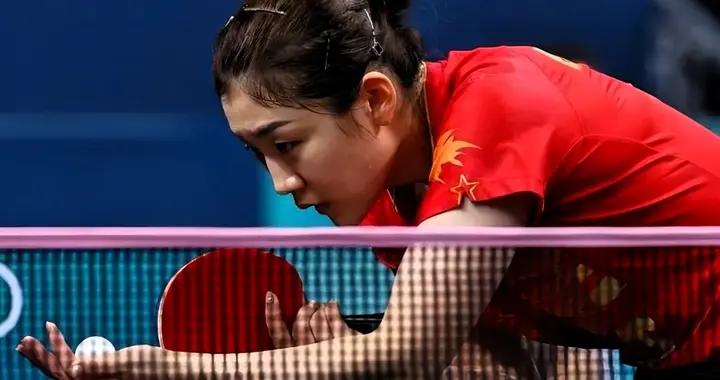 陈梦再登热搜！客串新剧亮相央视被批不务正业，退役或进娱乐圈？