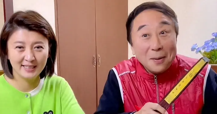 官媒发文，68岁冯巩“重操旧业”，和搭档闫学晶关系早就真相大白
