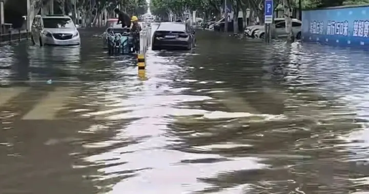 荆州积水何时退完？泡水车怎么赔？如何防疫 ？你关心的都在这了
