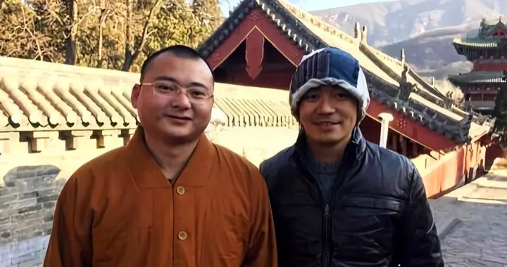 《王宝强低谷时，师公释永信的精神之光》