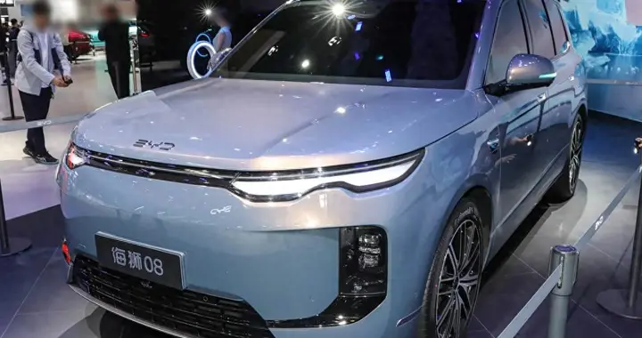 比亚迪又一旗舰SUV！海狮08要来了，车长超5米1，纯电续航达900km