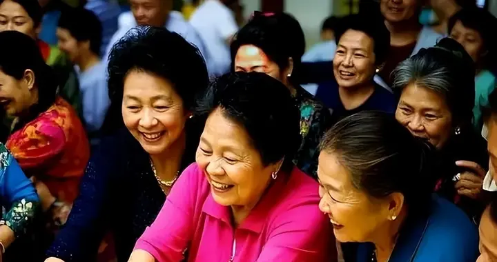 3天暴跌40%！被套牢的中国大妈，该醒醒：“乱世买黄金”不一定对