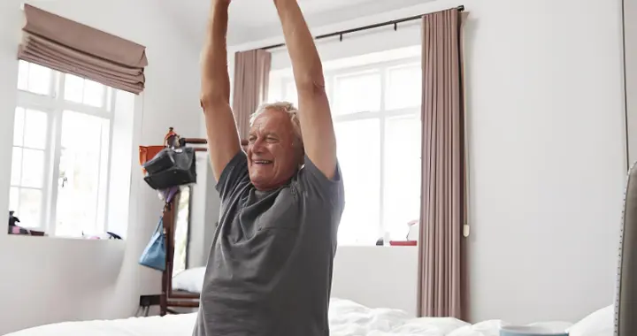 早上7点起床前错了？医生提醒：过了70岁，起床要尽量做到这6点