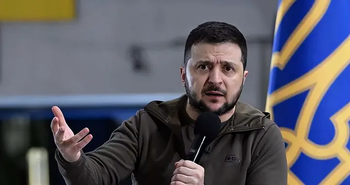 泽连斯基：谁敢挺俄我就制裁谁，俄罗斯人我要管，中国人我更要管