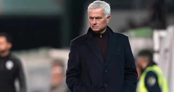 三天后，穆里尼奥又赢了，因球证失误，希腊凯恩没有上演大四喜