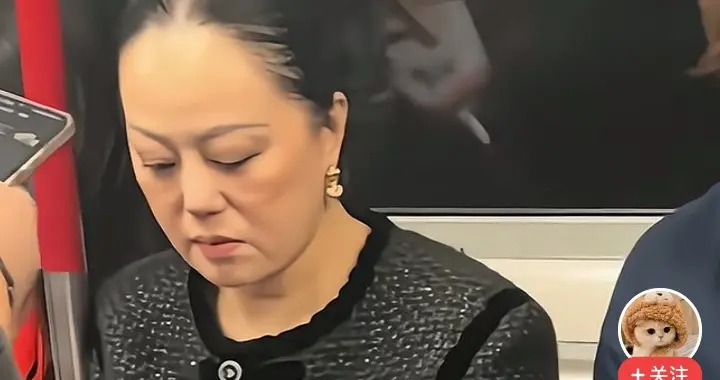 大明星坐地铁，是团队运作的吗？