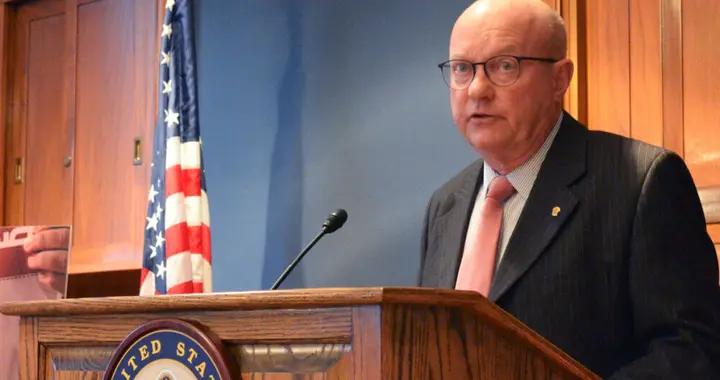 美退役上校推演核战，幻想轰炸北京、上海，中国将坚决核反击