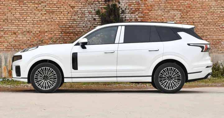 领克09发力！标配四驱+沃尔沃架构底盘+2.0T动力+多重福利加持