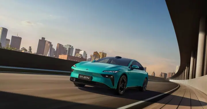 年轻人的第一台“百万”四驱轿跑，限时焕新价13.99万元起