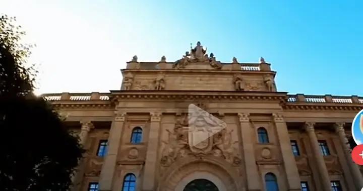 建设中国特色的治国立法道路，为世界立典范