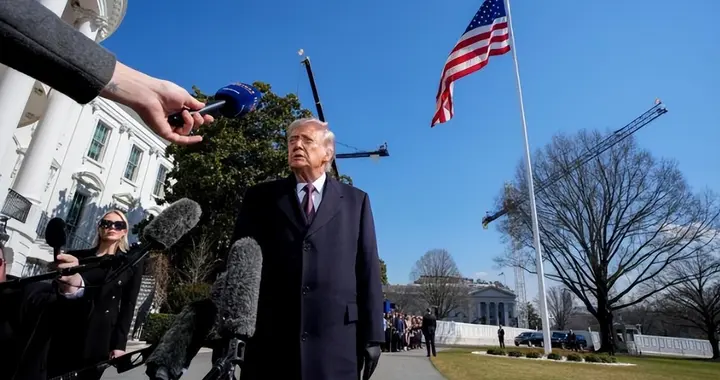 特朗普要动手的信号，全天下都收到了，伊朗突然松口：彻底弃核