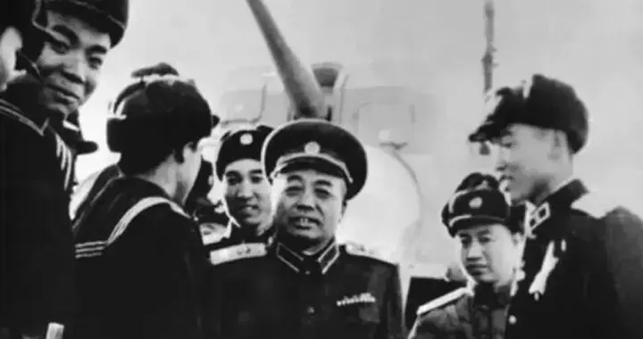 【图集】15张开国元帅视察海军的老照片，他们的期待如今都已实现