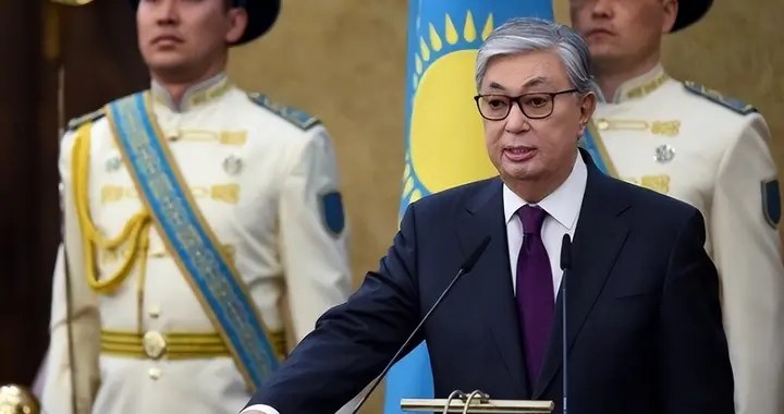 突发！托卡耶夫重磅宣布，哈萨克斯坦换政体，彻底放弃超级总统制