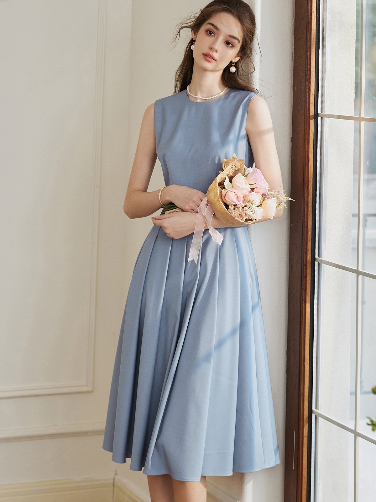 罗衣气质收腰百褶连衣裙