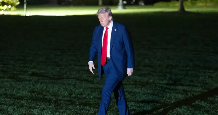 民主党将对特朗普动手，白宫当天表态停战，用真诚换伊朗“放过”