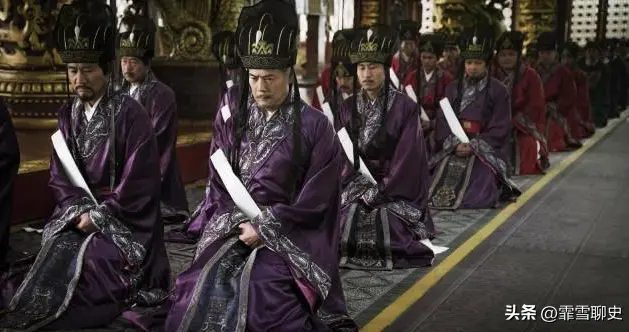 古代大臣上朝闹肚子，是硬撑还是请假？这事儿居然能决定仕途命运