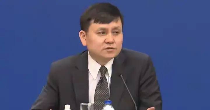 打破“不可能三角”：人工智能如何重塑医疗的未来