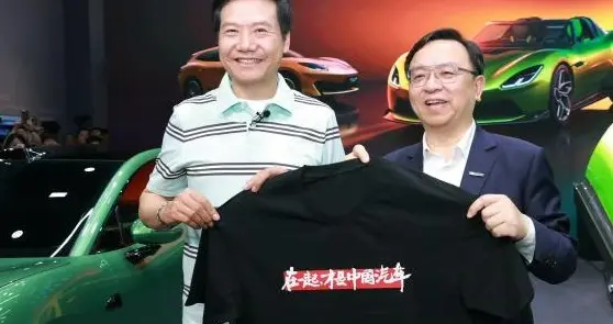 “在一起才是中国汽车”T恤刷屏！比亚迪朋友圈再扩容