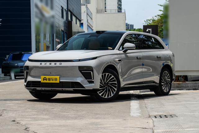 25万预算，买SUV选智界R7还是昊铂HL，最终被星纪元ET征服