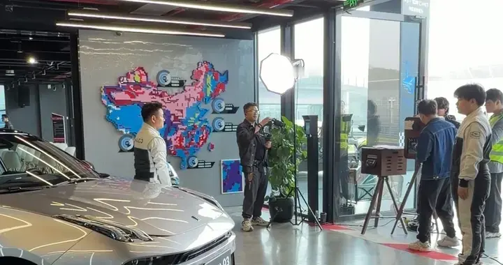 谁说大尾翼不实用？领克03交付现场宁波站，我天天开它上班