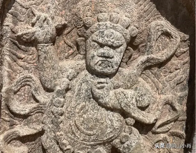 隐藏在深山中的金刚手菩萨——探寻包头市昆区卜汉图石刻