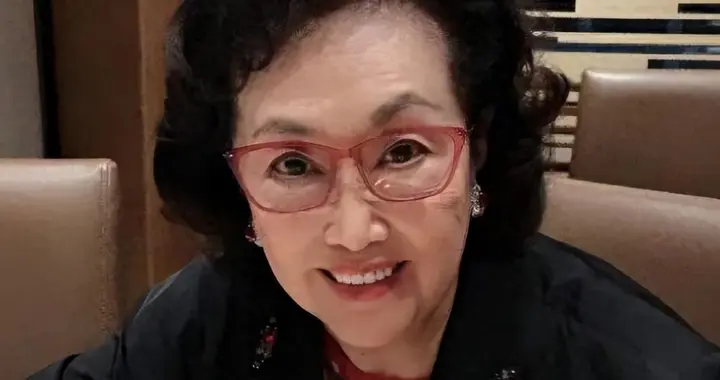 谢贤离世不到 1 月, 93 岁港圈巨星被曝离世, 成龙的情况或更令人发愁