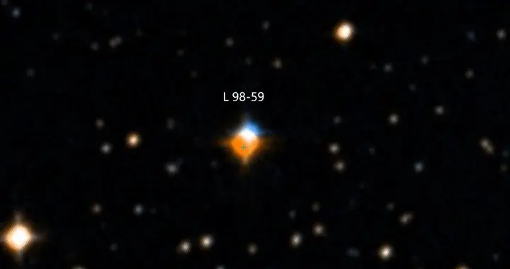 科学家发现一颗恐怖星球：表面燃烧了近50亿年！它距地球35光年