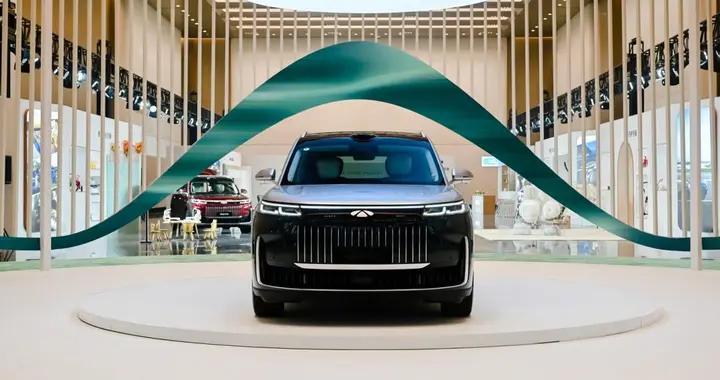 家庭出行首选大六座风云T11，空间大、超安全！