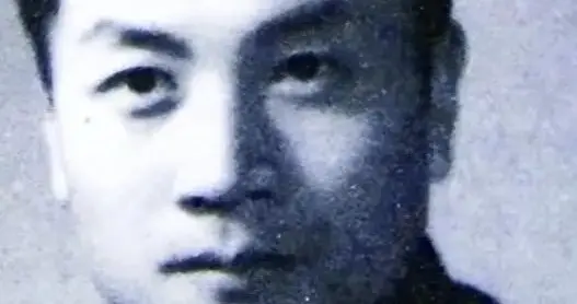 1944年，一地下党入狱后被汉奸认出，只好求狱友将他勒死，没想到