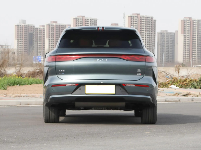 比亚迪全新大7座SUV！长超5米，高阶智驾+3.9秒破百，或20万起？