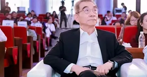 五道口吵翻了，MIT教授却泼了盆冷水：我们根本不缺聪明人。