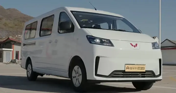 城配神车二选一，扬光 L、V7E 该选谁？