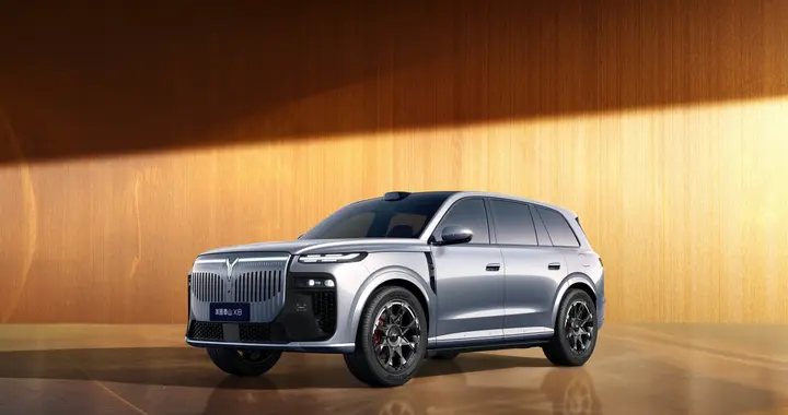 896线四激光雷达上车！8系大五座最强大脑，还得看岚图泰山X8