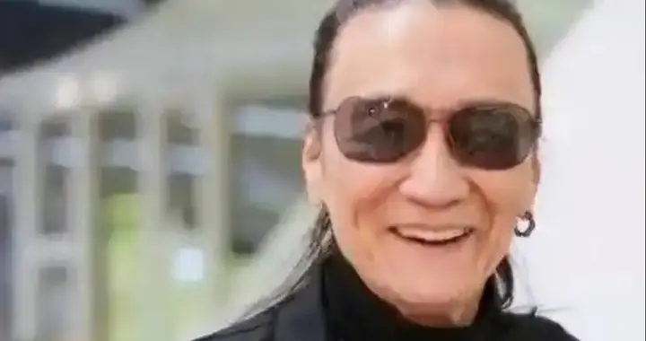 谢贤离世享年89岁，前妻狄波拉双眼红肿现身，难掩满心哀痛