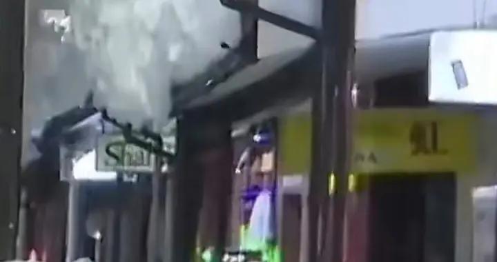 暴雪席卷日本致42人遇难 多地成“雪中孤岛”老人成最大受害者