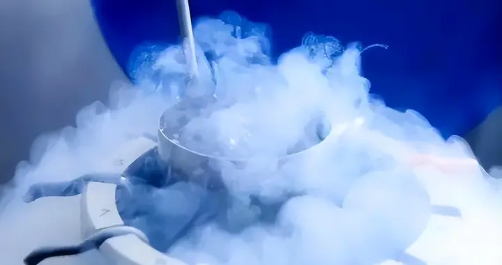 中俄联手终结美国垄断！国产氦气产能狂飙，美国禁令成一个笑话