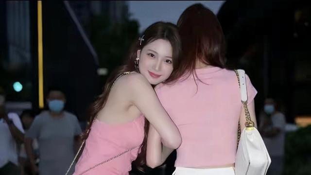 往事随风0222：粉裙映月影  娇姿入画