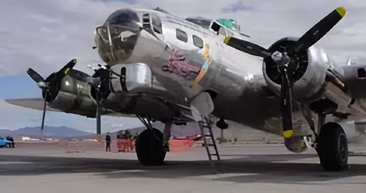 二战轰炸机误伤尾翼损失惨重，美日都解决不了，为啥苏军轻松解决