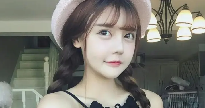 韩安冉：整容恋爱结婚生娃离婚一切流量为先