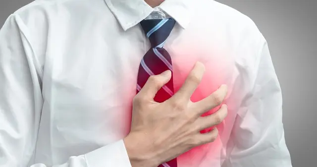 心脏的4个“伪装信号”，别和胃病划等号！早发现能救命