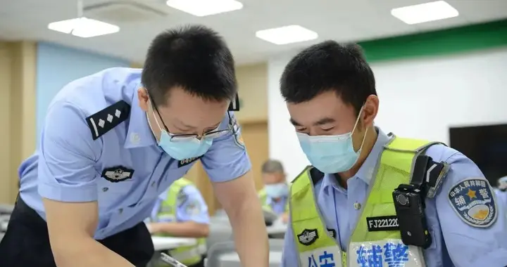 辅警体测实在太难了？网友：比军训还狠，有人现场直接弃考