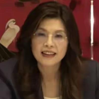 山有炑羲：郑丽文在北京记者会上被凤凰卫视