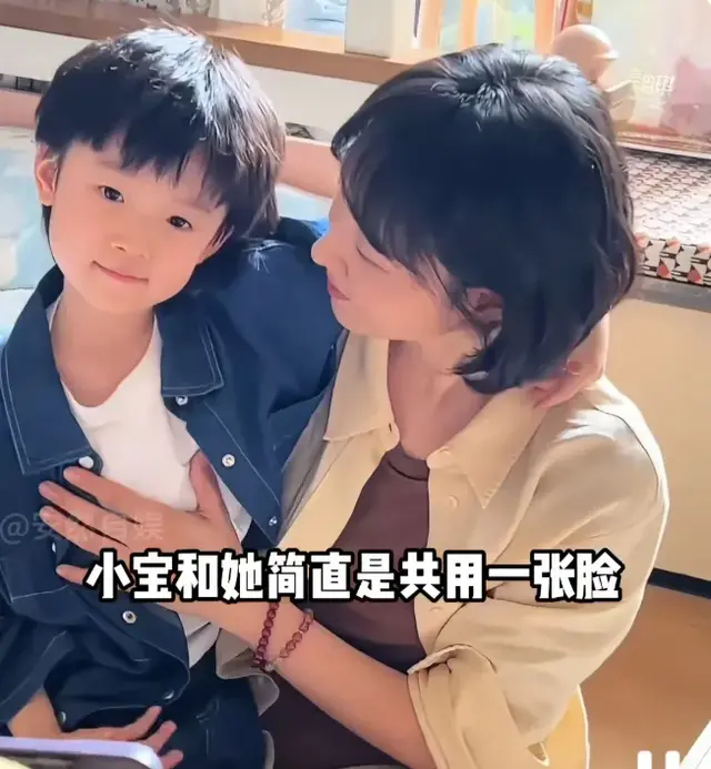 白百何二胎儿子首曝光！萌态引热议