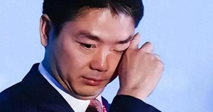 钱再多有什么用？52岁刘强东上千亿身家，儿子却是他一生的遗憾