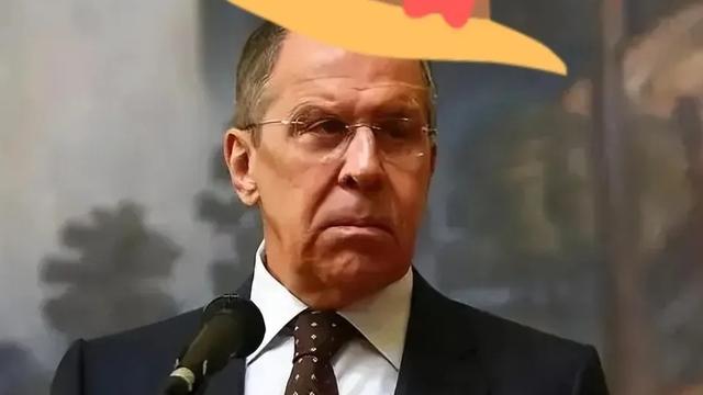 雪地勇攀雪山：俄罗斯外长拉夫罗夫近日在公