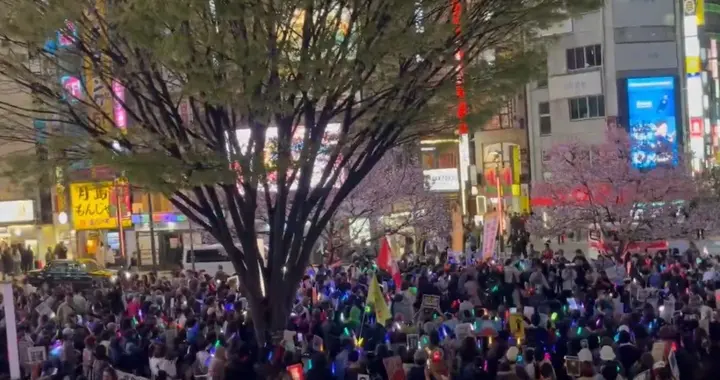 什么情况？日本民众高呼“中国对不起”？