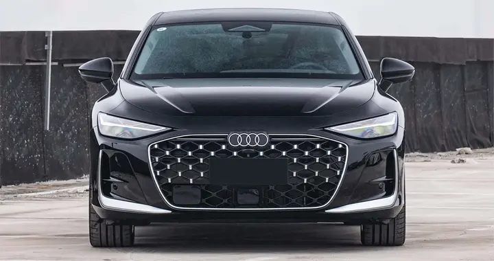 奥迪A6L自降身价！32.29万起售，华为智驾+2.0T+7DCT，有诚意？