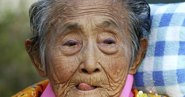 九十六岁，我妈脸上的那道伤，到死也没能结痂