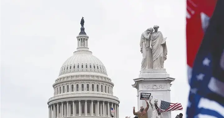 美国卖芯片还想赚双份钱